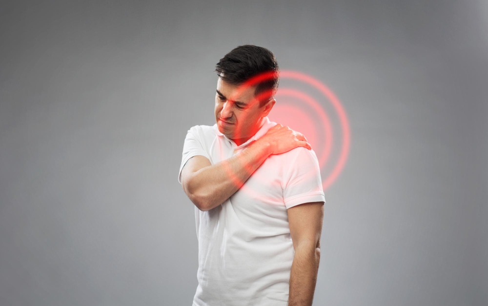 Shoulder Pain: Common Causes, Warning Signs, and When to Consult an Orthopedic Doctor in Chennai